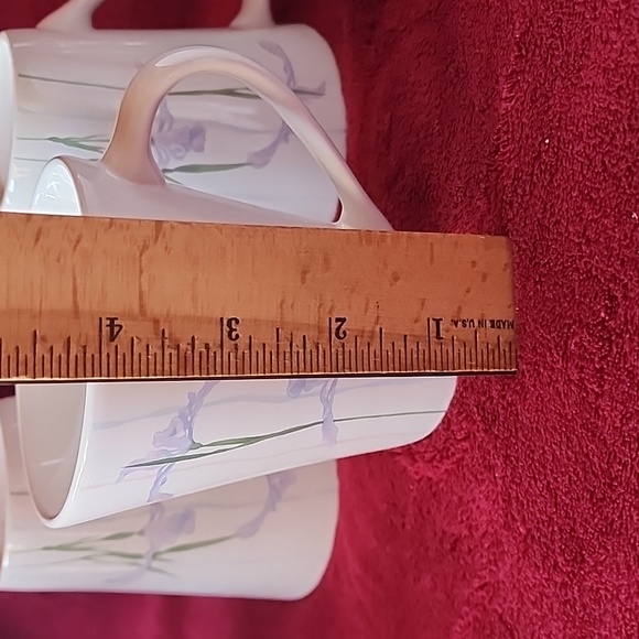 ☆Set of 4 Corelle Coordinates Stoneware. Shadow Iris Design. Coffee/Tea Mugs.☆ - Picture 7 of 8